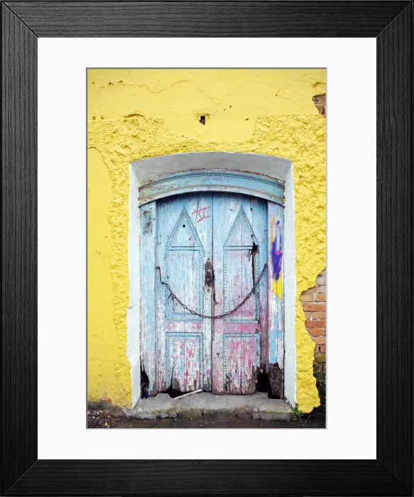 Framed Print : South America, Brazil, Sao Paulo, Embu das Artes, a decrepit wooden door in a building Framed Print : South America, Brazil, Sao Paulo, Embu das Artes, a decrepit wooden door in a building
