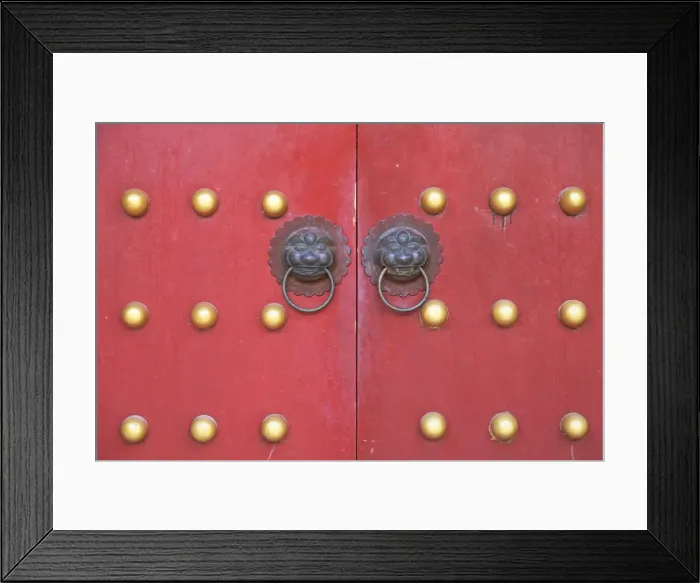 Framed Print : Door at Mu Family Mansion, Lijiang (UNESCO World Heritage Site), Yunnan, China Framed Print : Door at Mu Family Mansion, Lijiang (UNESCO World Heritage Site), Yunnan, China