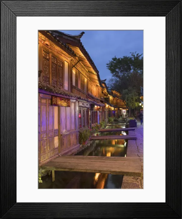 Framed Print : Bars and restaurants along canal at dusk, Lijiang (UNESCO World Heritage Site), Yunnan Framed Print : Bars and restaurants along canal at dusk, Lijiang (UNESCO World Heritage Site), Yunnan
