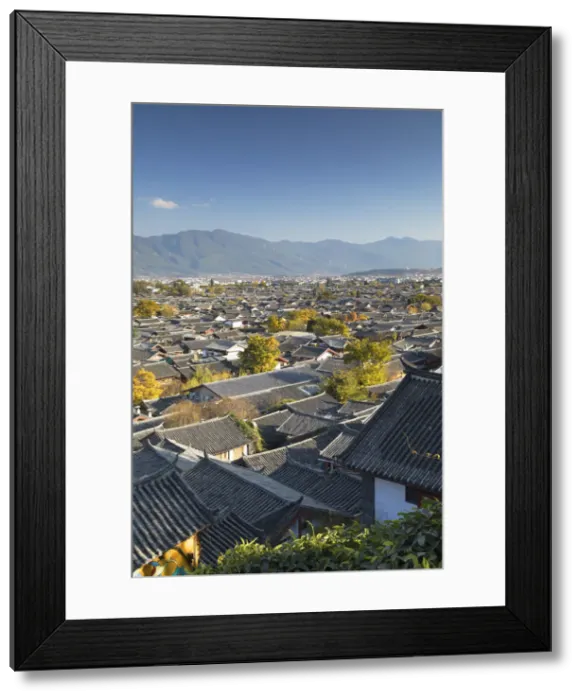 Framed Print : View of Lijiang (UNESCO World Heritage Site), Yunnan, China Framed Print : View of Lijiang (UNESCO World Heritage Site), Yunnan, China