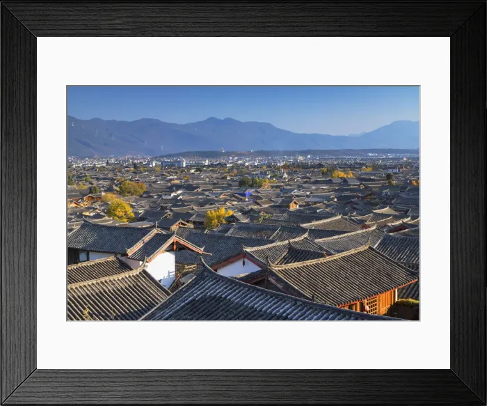 Framed Print : View of Lijiang (UNESCO World Heritage Site), Yunnan, China Framed Print : View of Lijiang (UNESCO World Heritage Site), Yunnan, China