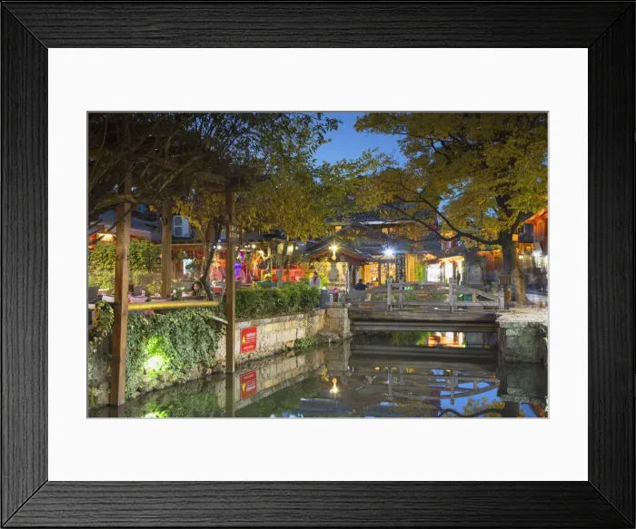 Framed Print : Canalside restaurant at dusk, Lijiang (UNESCO World Heritage Site), Yunnan, China