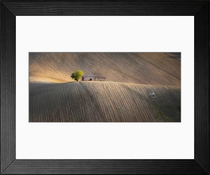 Framed Print : Marches agricultural fields, Montesangiusto village, Macerata district, Marches Framed Print : Marches agricultural fields, Montesangiusto village, Macerata district, Marches