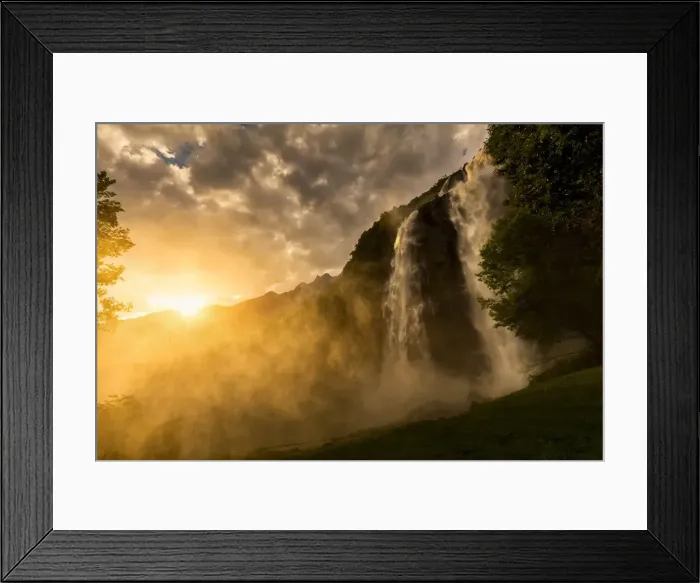 Framed Print : Sunset at Acquafraggia Waterfall in spring. Valchiavenna, Valtellina, Lombardy, Italy Framed Print : Sunset at Acquafraggia Waterfall in spring. Valchiavenna, Valtellina, Lombardy, Italy