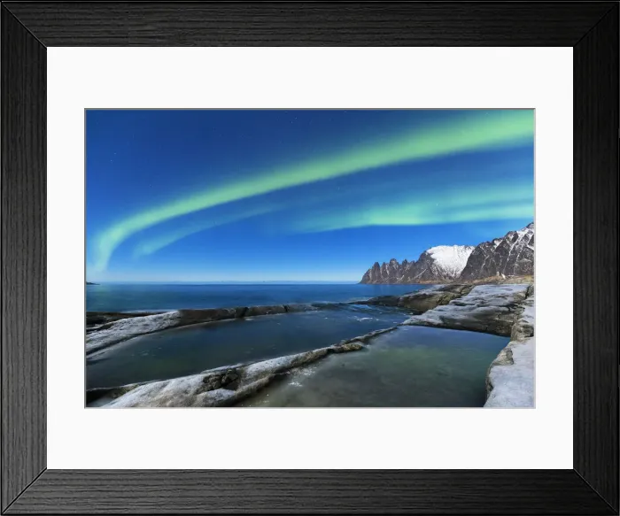 Framed Print : Northern lights above the bay facing Tungeneset. Tungeneset, Ersfjorden, Senja, Norway Framed Print : Northern lights above the bay facing Tungeneset. Tungeneset, Ersfjorden, Senja, Norway