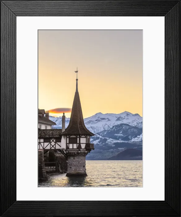 Framed Print : Sunrise at the castle of Oberhofen am Thunersee with the snow-covered Bernese Alps Framed Print : Sunrise at the castle of Oberhofen am Thunersee with the snow-covered Bernese Alps