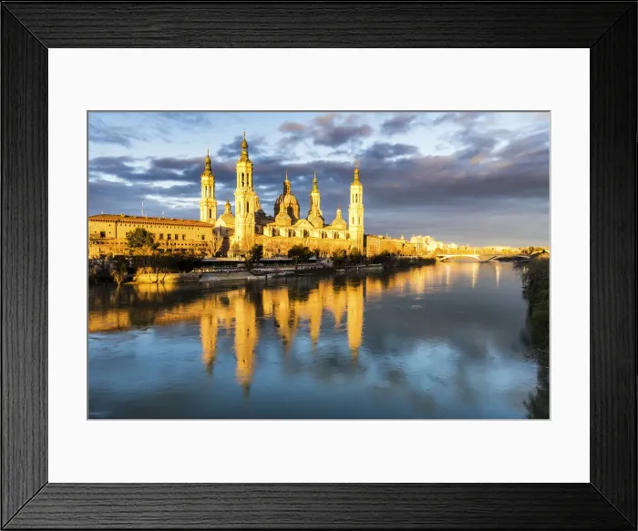 Framed Print : Cathedral of Our Lady of the Pillar reflected in Ebro river at sunrise. Zaragoza, Aragon Framed Print : Cathedral of Our Lady of the Pillar reflected in Ebro river at sunrise. Zaragoza, Aragon