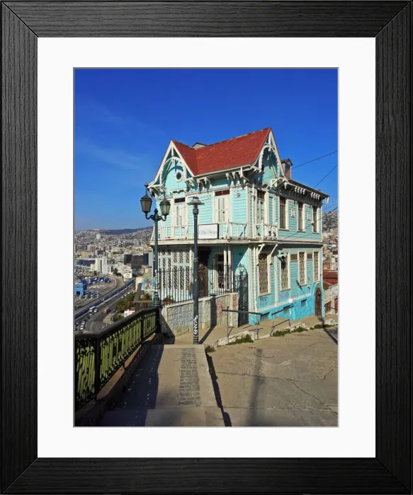 Framed Print : Chile, Valparaiso, Artilleria Hill, View of the characteristic blue house Casa Cuatro Framed Print : Chile, Valparaiso, Artilleria Hill, View of the characteristic blue house Casa Cuatro