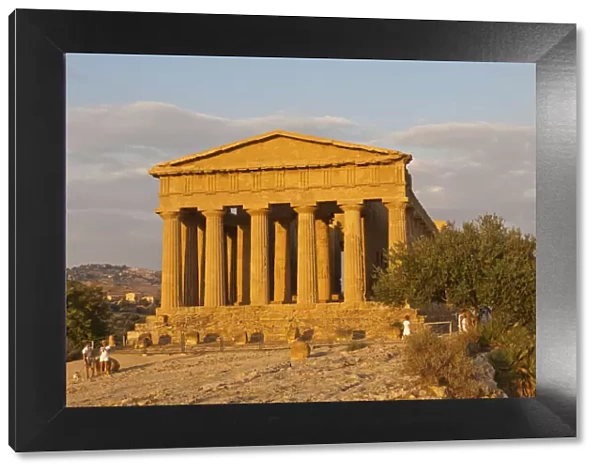 Temple of Concordia, Temples Valley, Agrigento, Sicily, Italy