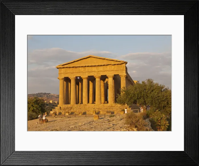 Framed Print : Temple of Concordia, Temples Valley, Agrigento, Sicily, Italy Framed Print : Temple of Concordia, Temples Valley, Agrigento, Sicily, Italy