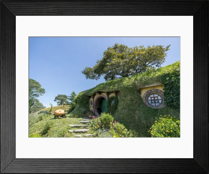 Framed Print : Bilbo Baggins house. Hobbiton Movie Set, Matamata, Waikato region, North Island Framed Print : Bilbo Baggins house. Hobbiton Movie Set, Matamata, Waikato region, North Island