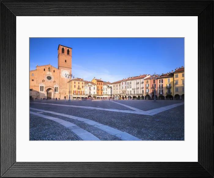 Framed Print : Piazza della Vittoria(Vittoria square). Lodi, Province of Lodi, Lombardy, Italy Framed Print : Piazza della Vittoria(Vittoria square). Lodi, Province of Lodi, Lombardy, Italy