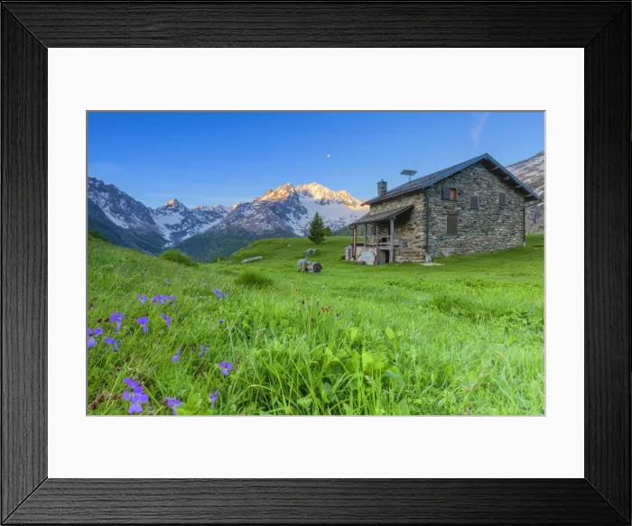 Framed Print : Mountain house at Alpe dell Oro with Mount Disgrazia in the background. Chiareggio Framed Print : Mountain house at Alpe dell Oro with Mount Disgrazia in the background. Chiareggio
