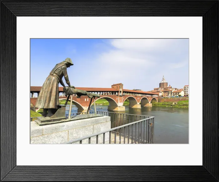 Framed Print : Lavandaia statue with the Ponte Coperto in the background Framed Print : Lavandaia statue with the Ponte Coperto in the background