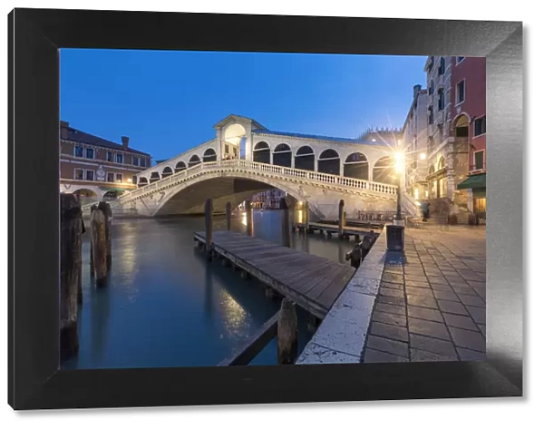 Dusk on the Grand Canal with the Rialto bridge, Venice, Veneto, Italy