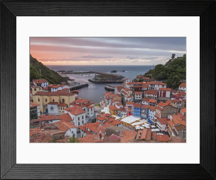 Framed Print : Cudillero, Asturias, Spain. View of the village and the harbour Framed Print : Cudillero, Asturias, Spain. View of the village and the harbour