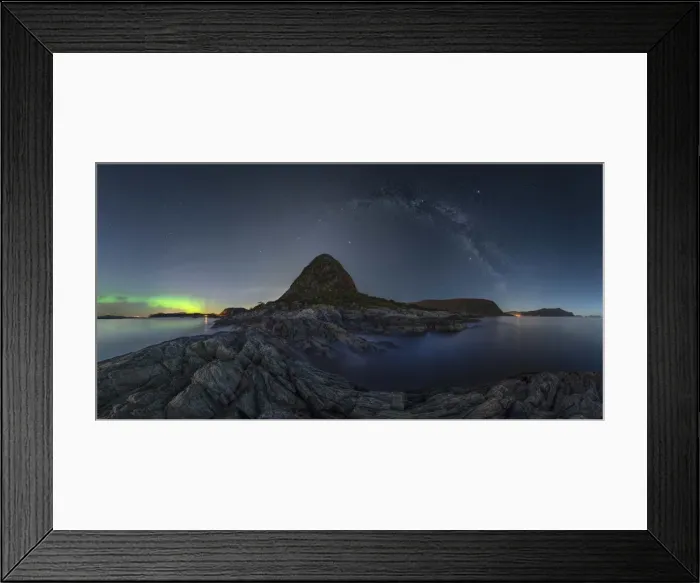 Framed Print : Northern lights (Aurora Borealis), Hessa, Vestlandet, More og Romsdal, Alesund, Norway