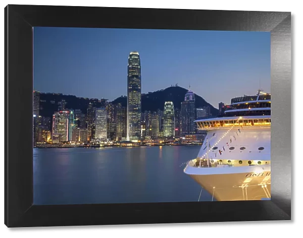 Hong Kong Island skyline and cruise ship, Hong Kong