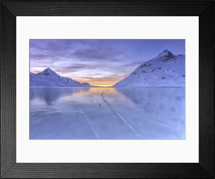 Framed Print : Lines created by the frost on the frozen Lake Bianco. Bernina Pass. Canton of Graubunden Framed Print : Lines created by the frost on the frozen Lake Bianco. Bernina Pass. Canton of Graubunden
