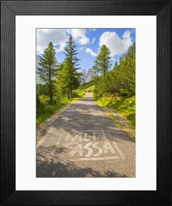 Framed Print : Vajolet valley and the Catinaccio group, Dolomites, Fassa valley, Val di Fassa, Pozza Framed Print : Vajolet valley and the Catinaccio group, Dolomites, Fassa valley, Val di Fassa, Pozza