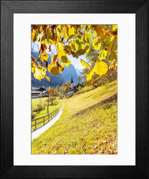 Framed Print : Lauterbrunnen, Canton of Bern, Switzerland, Europe Framed Print : Lauterbrunnen, Canton of Bern, Switzerland, Europe