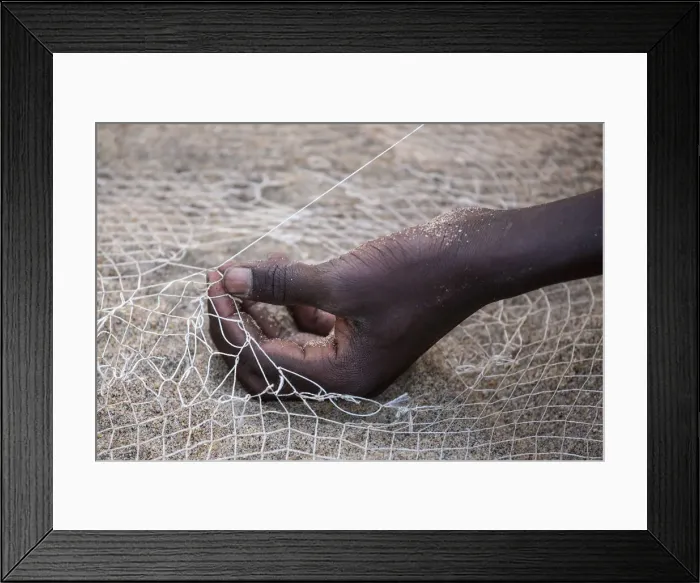 Framed Print : Salima, Malawi Lake, Africa. Hand of a net weaver
