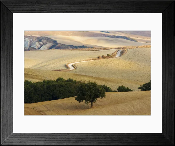 Framed Print : Tuscan hills, Orcia Valley, Tuscany, Italy Framed Print : Tuscan hills, Orcia Valley, Tuscany, Italy