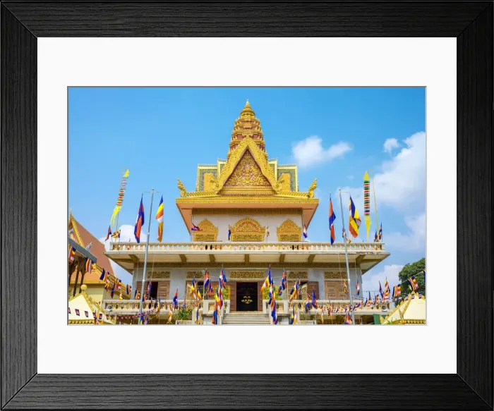 Framed Print : Wat Ounalom, Phnom Penh, Cambodia Framed Print : Wat Ounalom, Phnom Penh, Cambodia