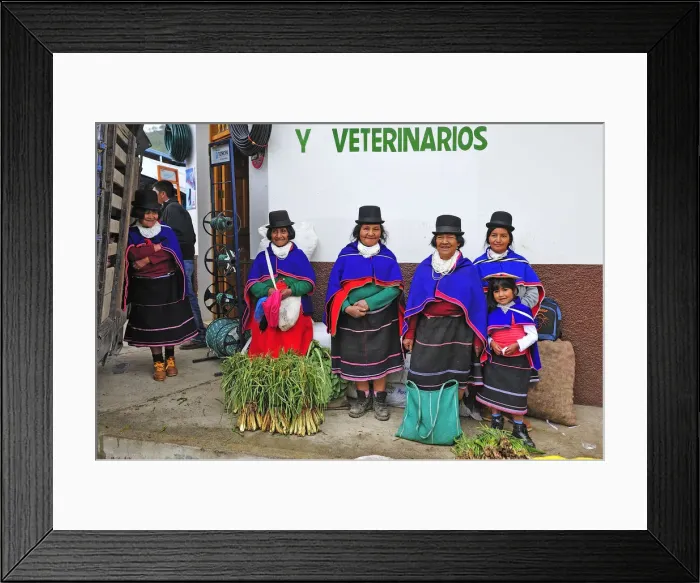 Framed Print : Indian women at a market in Silvia, Guambiano Indians, Colombia, South America Framed Print : Indian women at a market in Silvia, Guambiano Indians, Colombia, South America
