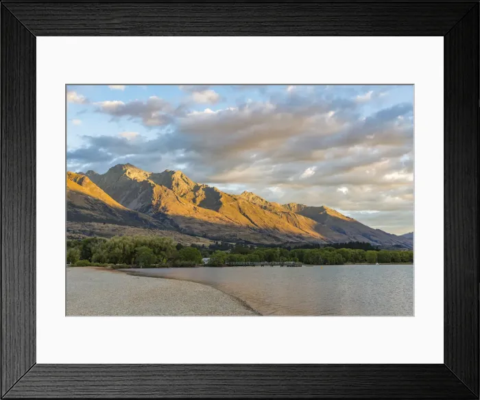 Framed Print : Mountains and Lake Wakatipu at sunset. Glenorchy, Queenstown Lake district, Otago region Framed Print : Mountains and Lake Wakatipu at sunset. Glenorchy, Queenstown Lake district, Otago region
