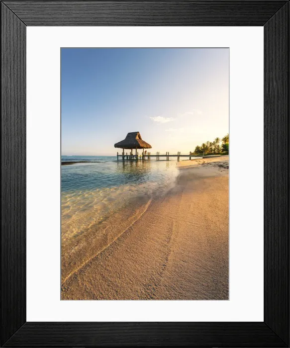 Framed Print : Playa Blanca, Punta Cana, Dominican Republic, Caribbean Sea. Thatched hut on the beach Framed Print : Playa Blanca, Punta Cana, Dominican Republic, Caribbean Sea. Thatched hut on the beach