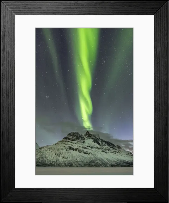 Framed Print : Northern lights in the sky above Skoddebergvatnet lake