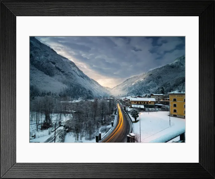 Framed Print : Gromo, Lombardy, Italy. Foggy dawn with good light Framed Print : Gromo, Lombardy, Italy. Foggy dawn with good light