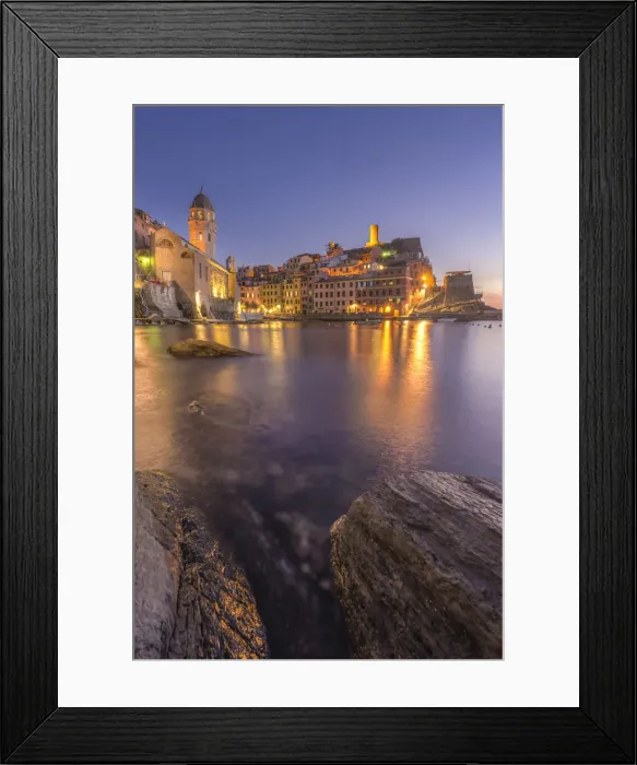 Framed Print : Vernazza, 5 Terre, Province of La Spezia, Liguria, Italy. Blue hour at Vernazza