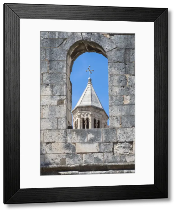 Framed Print : The bell tower of Cathedral of St Domnius through remains of Silver Gate, Split, Dalmatia Framed Print : The bell tower of Cathedral of St Domnius through remains of Silver Gate, Split, Dalmatia