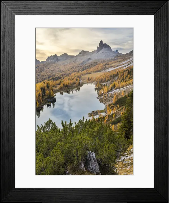 Framed Print : Elevated view on the Federa lake in autumn, Cortina d Ampezzo, Belluno, Dolomites Framed Print : Elevated view on the Federa lake in autumn, Cortina d Ampezzo, Belluno, Dolomites