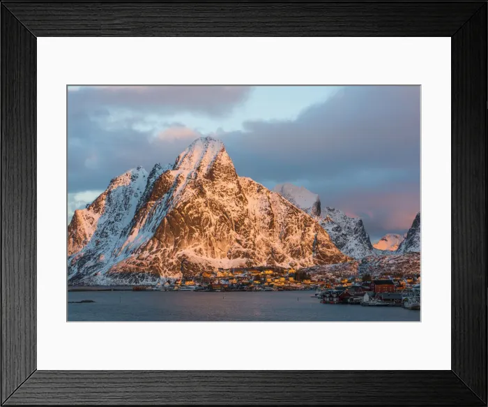 Framed Print : The town of Reine at sunrise, Lofoten Islands, Norway Framed Print : The town of Reine at sunrise, Lofoten Islands, Norway