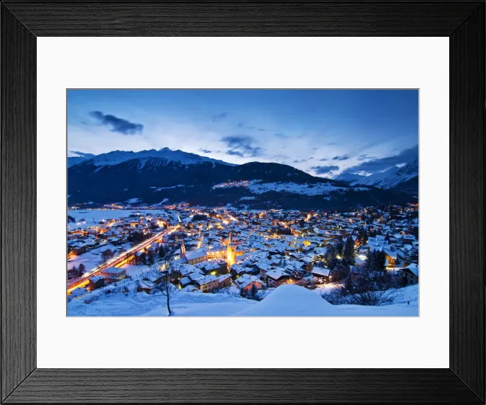 Framed Print : Bormio in winter at dusk, Sondrio province, Valtellina valley, Lombardy, Italy Framed Print : Bormio in winter at dusk, Sondrio province, Valtellina valley, Lombardy, Italy