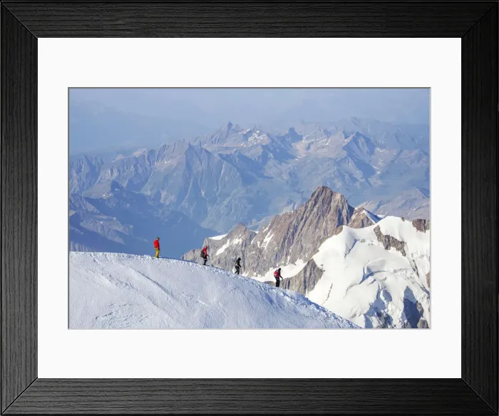 Framed Print : Mountaneers on Mont Blanc, Aosta Valley, Italy Framed Print : Mountaneers on Mont Blanc, Aosta Valley, Italy