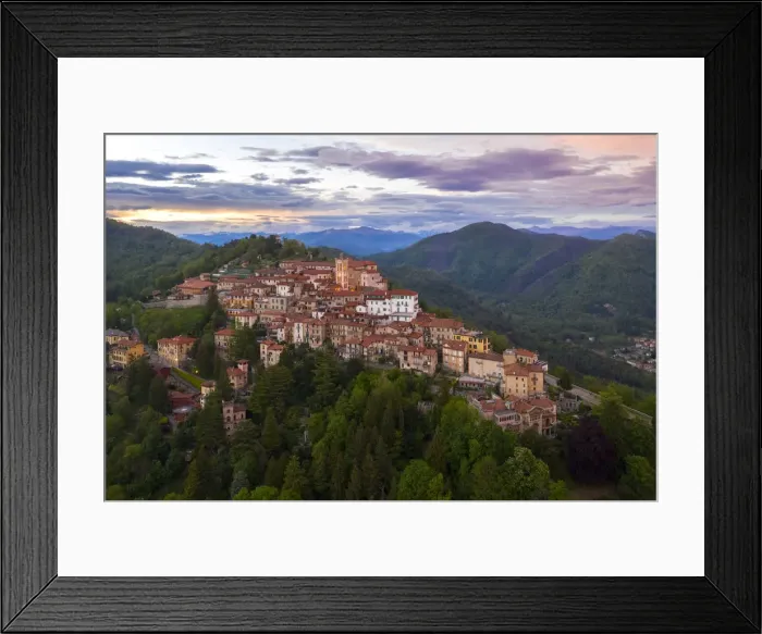 Framed Print : View of Santa Maria del Monte and the chapels of the sacred way during a spring sunset Framed Print : View of Santa Maria del Monte and the chapels of the sacred way during a spring sunset