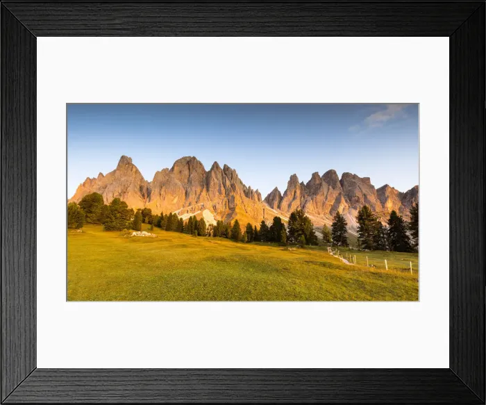 Framed Print : a beautiful sunset on the Geisler Group, Villnaossertal, Bolzano province, South Tyrol Framed Print : a beautiful sunset on the Geisler Group, Villnaossertal, Bolzano province, South Tyrol