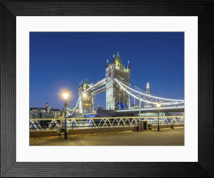 Framed Print : United Kingdom, England, London. Tower Bridge over the River Thames at dawn Framed Print : United Kingdom, England, London. Tower Bridge over the River Thames at dawn