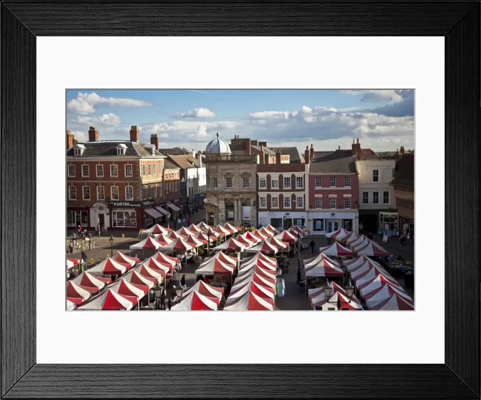 Framed Print : Newark, England. The market draws in visitors from all over the region Framed Print : Newark, England. The market draws in visitors from all over the region