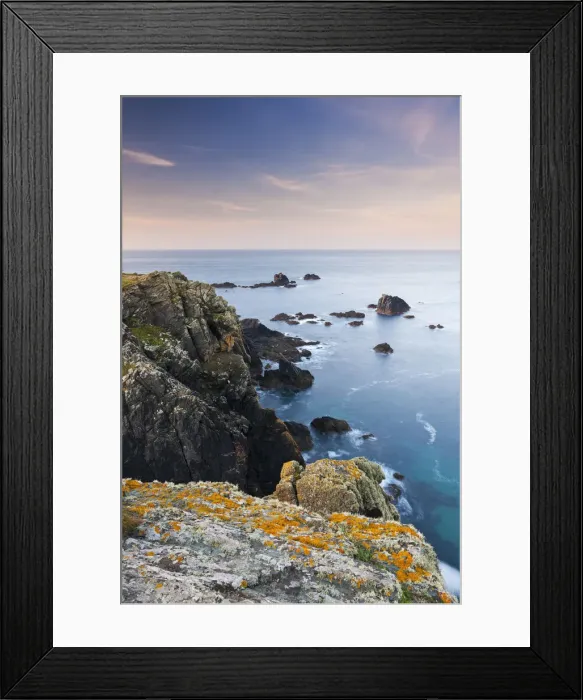 Framed Print : Dramatic coastal scenery at Lizard Point, Cornwall, England