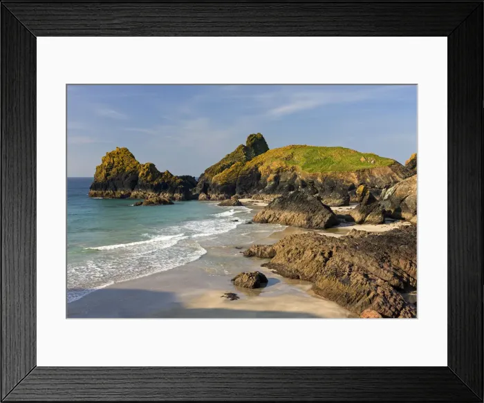Framed Print : Beautiful deserted beach at Kynance Cove, Lizard, Cornwall, England Framed Print : Beautiful deserted beach at Kynance Cove, Lizard, Cornwall, England
