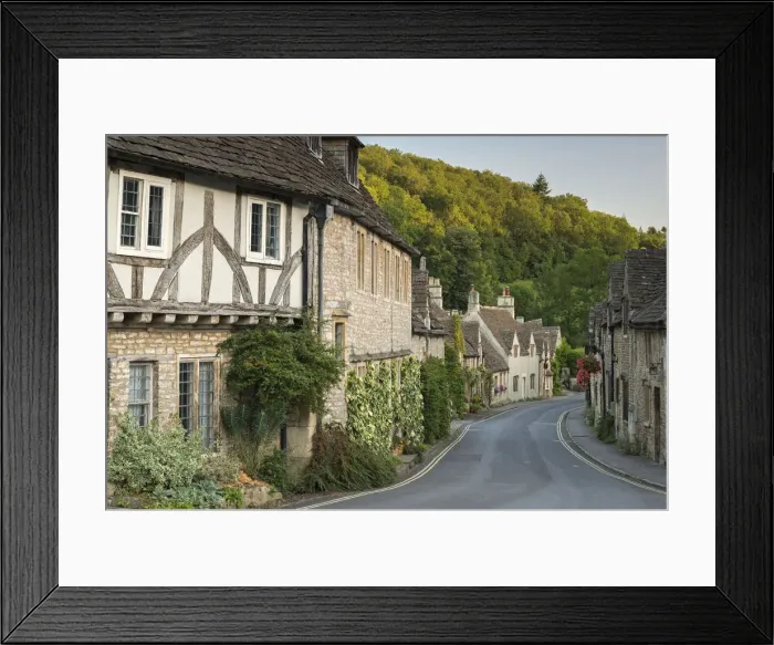 Framed Print : Picturesque Cotswolds village of Castle Combe, Wiltshire, England Framed Print : Picturesque Cotswolds village of Castle Combe, Wiltshire, England