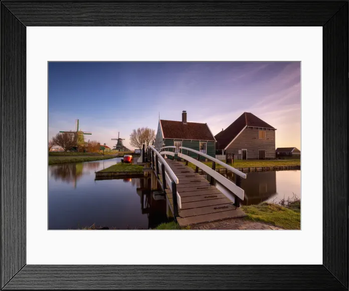 Framed Print : Nedthrlands, Sunrise in Zaanse Schans, Province of Zaandam Framed Print : Nedthrlands, Sunrise in Zaanse Schans, Province of Zaandam