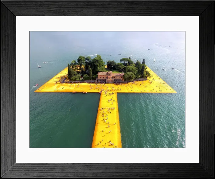 Framed Print : Aerial view of the floating piers in Iseo lake, Brescia province, Lombardy, Italy Framed Print : Aerial view of the floating piers in Iseo lake, Brescia province, Lombardy, Italy