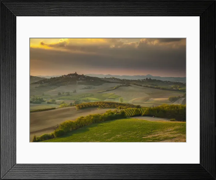 Framed Print : Monferrato hills, Alessandria province, Piedmont, Italy, Europe Framed Print : Monferrato hills, Alessandria province, Piedmont, Italy, Europe
