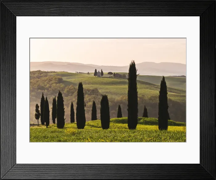 Framed Print : Sunrise in Orcia valley, Vitaleta chapel in San Quirico d Orcia, Italy, Tuscany